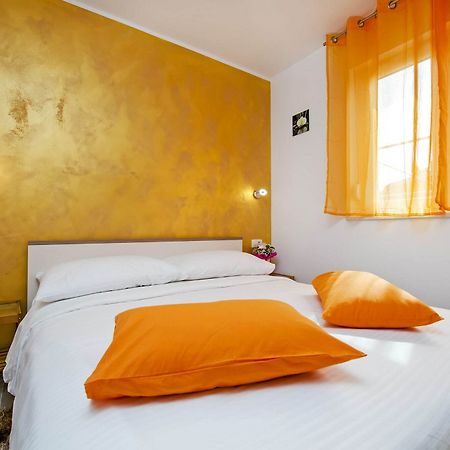 Apartment And Studio Tereza Rovinj Kültér fotó