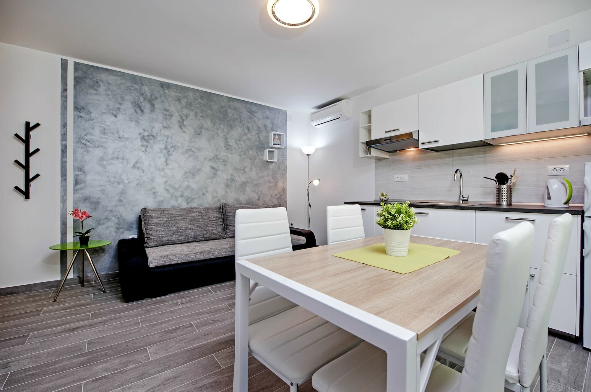 Apartment And Studio Tereza Rovinj Kültér fotó